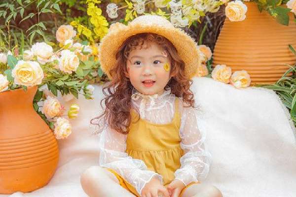 【儿童摄影】·2个主题·2套服装·15张精修·拍摄180分钟
