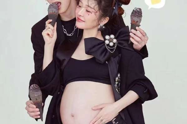 2个主题·2套服装·12张精修·拍摄120分钟