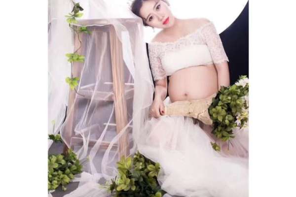【孕妇照】·2个主题·2套服装·13张精修·拍摄90分钟