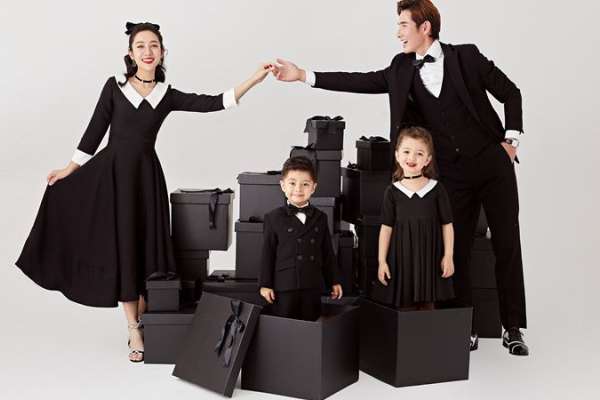【亲子照】·3个主题·3套服装·35张精修·拍摄180分钟