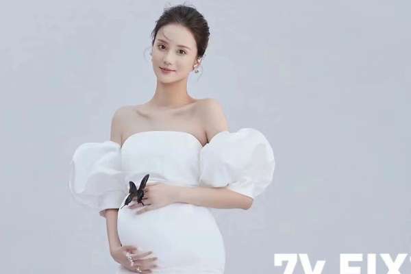 【孕妇照】·3个主题·3套服装·10张精修·拍摄180分钟