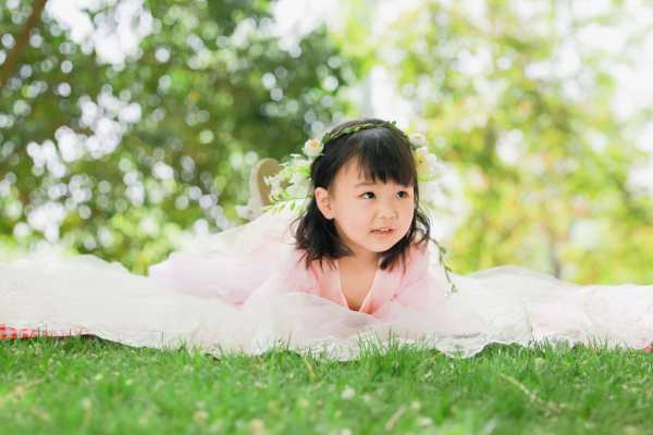 【外景系列】·1个主题·1套服装·10张精修·拍摄60分钟