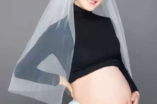 【孕妇照】·3个主题·3套服装·15张精修·拍摄120分钟