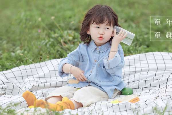 【外景系列】·3个主题·3套服装·16张精修·拍摄120分钟