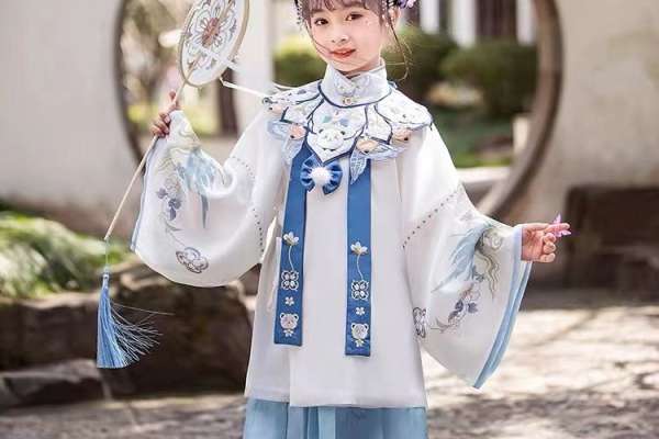 【定制系列】·3个主题·3套服装·24张精修·拍摄90分钟