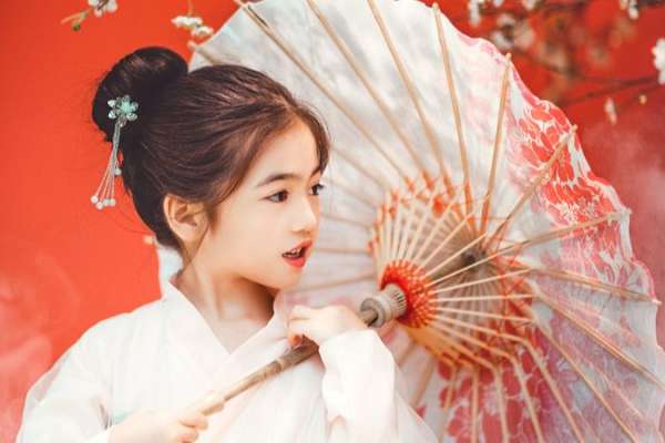 【圣诞照】·3个主题·3套服装·22张精修·拍摄80分钟