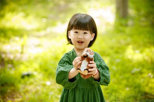 【儿童摄影】·2套服装·14张精修·拍摄120分钟