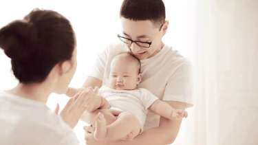 【亲子照】·3个主题·3套服装·20张精修·拍摄120分钟