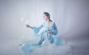 【孕妇照】·4个主题·4套服装·22张精修·拍摄180分钟