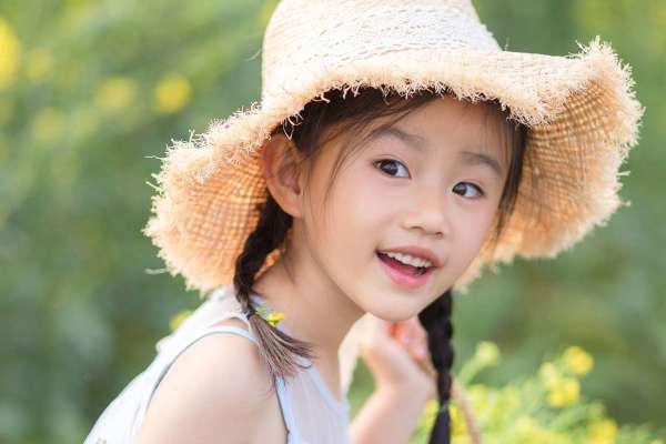 【外景系列】·3个主题·3套服装·24张精修·拍摄90分钟