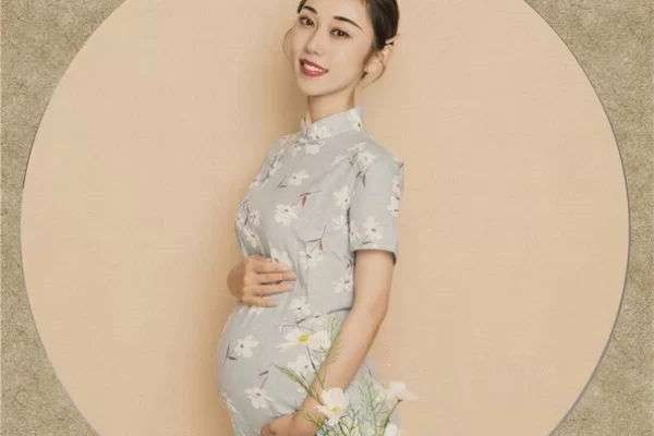 【孕妇照】·3个主题·3套服装·22张精修·拍摄90分钟