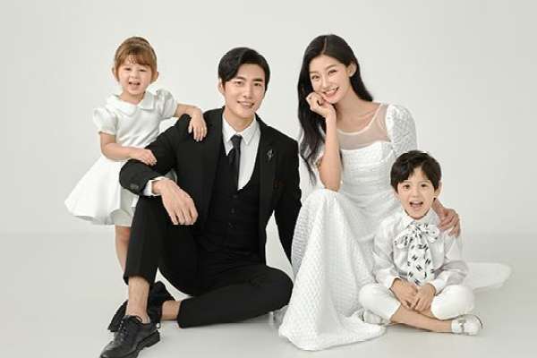 【亲子照】·2个主题·6套服装·26张精修·拍摄120分钟