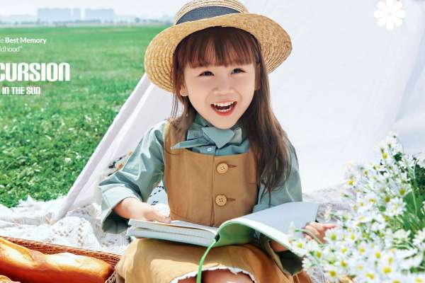 【亲子照】·50个主题·3套服装·35张精修·拍摄150分钟