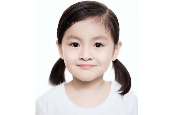 【证件照】·1个主题·1套服装·1张精修·拍摄5分钟
