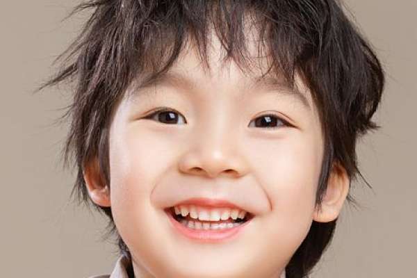 【证件照】·1套服装·1张精修
