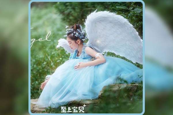 【外景系列】·4个主题·4套服装·20张精修·拍摄120分钟
