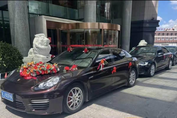 保时捷帕拉梅拉+奥迪A6L车队