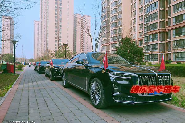 红旗H9+奥迪A6L车队