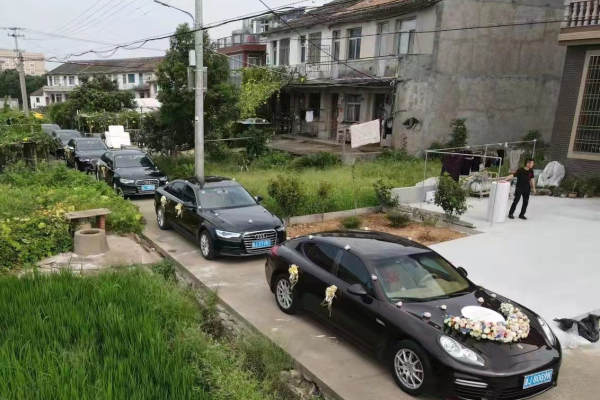 保时捷帕拉梅拉+奥迪A6L车队