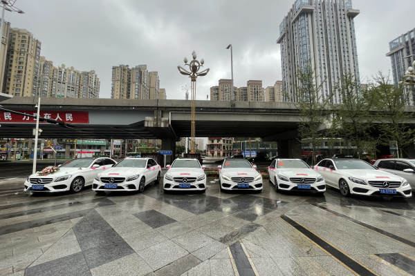 奔驰C级+奔驰C级车队