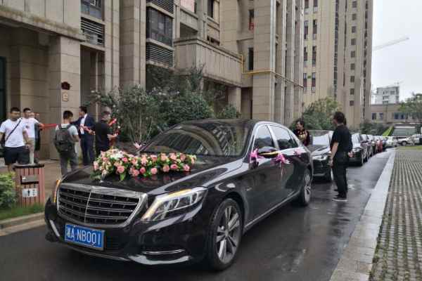 奔驰S400L+5辆奥迪A6L车队