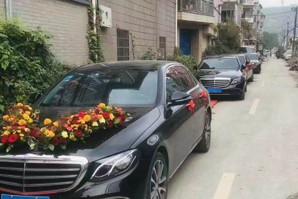 奔驰E级+奔驰E级车队
