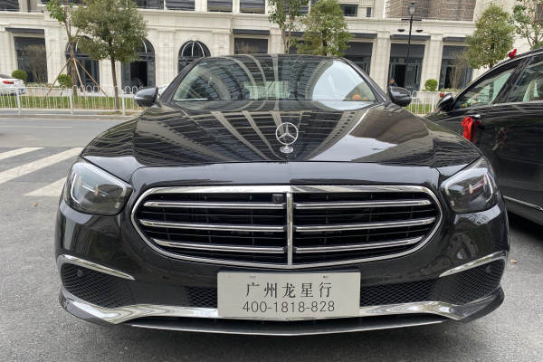 奔驰E级车队