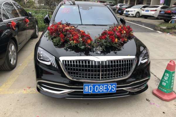 奔驰迈巴赫车队