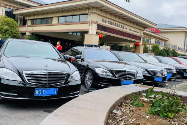奔驰奔驰s350+6 辆奔驰奔驰s350车队
