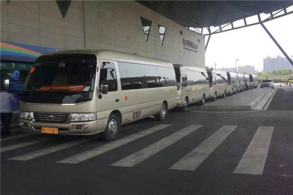 中巴考斯特车队