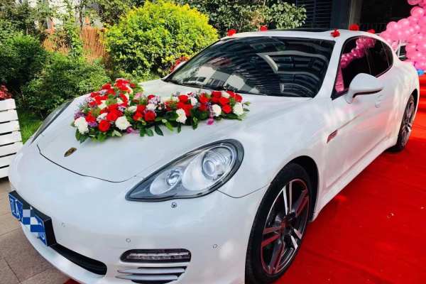 保时捷911+奥迪A6L车队