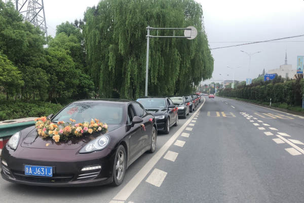 保时捷帕拉梅拉+奥迪A6L车队