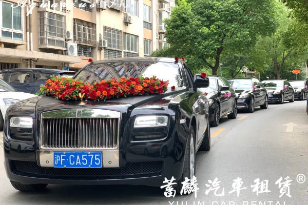劳斯莱斯古思特+奥迪A6L车队