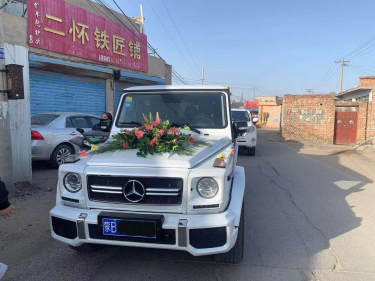 奔驰G+奔驰E级车队