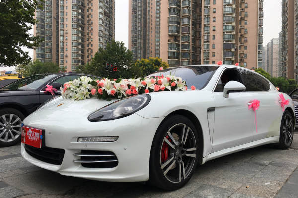 保时捷帕拉梅拉+奥迪A6L车队
