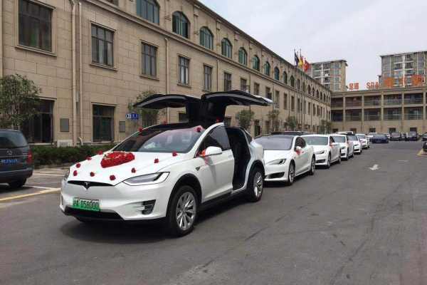 特斯拉MODELX车队