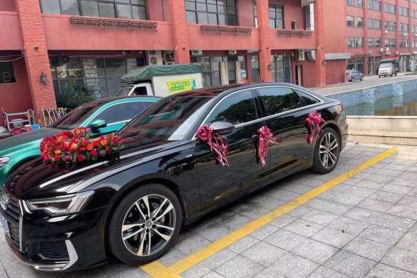 奥迪A6L车队