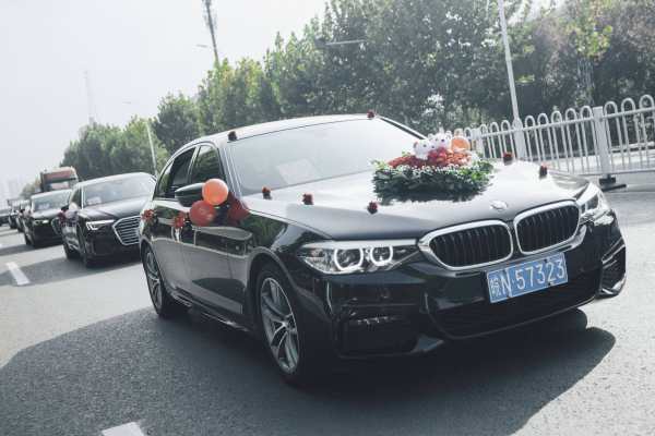 宝马5系+奥迪A6L车队
