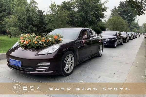 保时捷帕拉梅拉+5辆宝马3系车队
