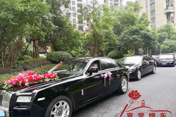 劳斯莱斯古思特+奔驰S级车队