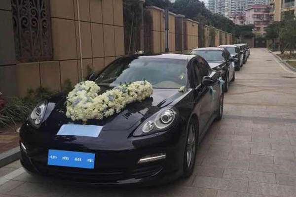 保时捷+奥迪A6L车队