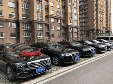 奔驰E级+奥迪A6L车队