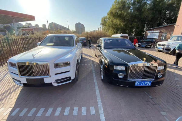 劳斯莱斯古思特+奔驰S级车队