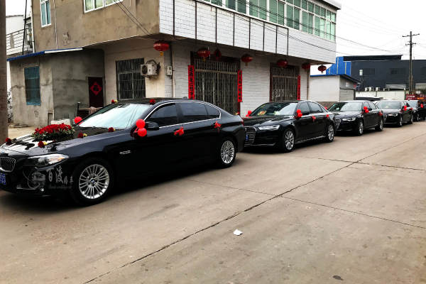 宾利飞驰+奥迪A6L车队