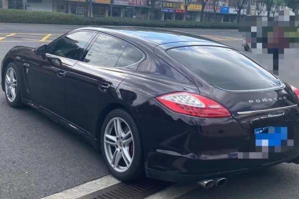 保时捷帕拉梅拉车队
