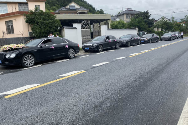 宾利飞驰+奔驰S级车队