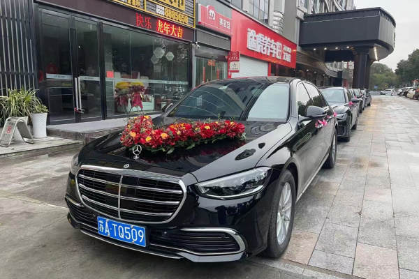 奔驰S级+奥迪A6L车队