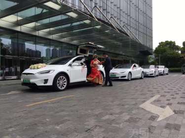 特斯拉MODELX+奥迪奔驰宝马特斯拉奥迪A6L宝马5系奔驰E特斯拉车队