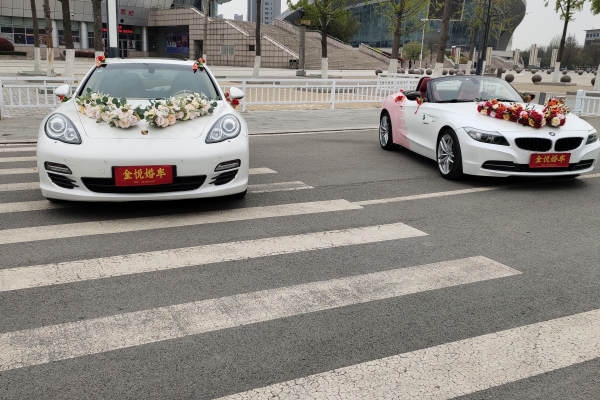 保时捷帕拉梅拉车队