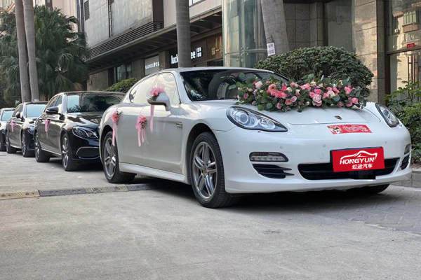 保时捷帕拉梅拉车队